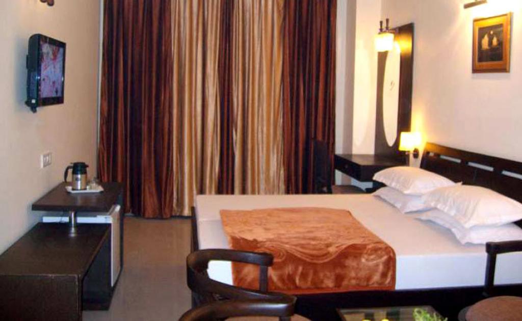 Hotel Hong Kong Inn Амрітсар Номер фото